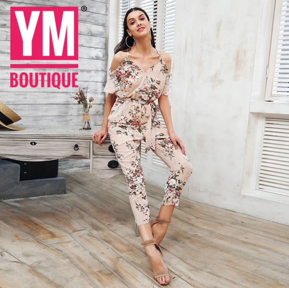🌺1 Left 🌺 Floral jumpsuit - Picture 4 of 4
